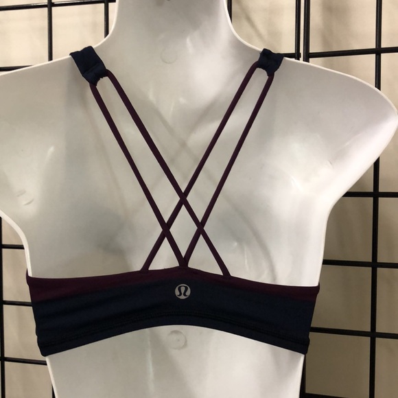 Lululemon sport bra size 2 almost new clean - Picture 4 of 5